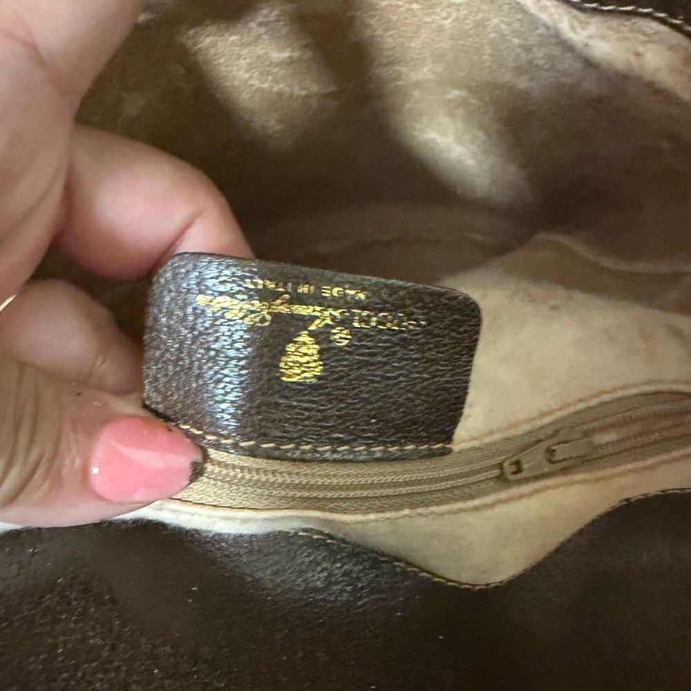 Gucci Beige and Brown Crossbody Bag - Picture 12 of 16